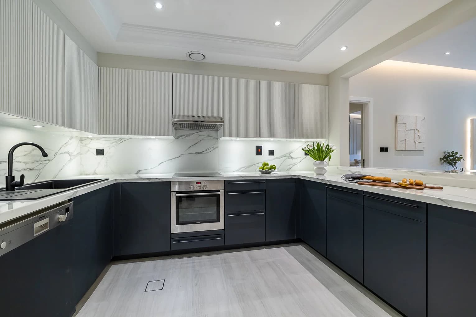 Fairmont North ,  2bedroom apartment - Image 2