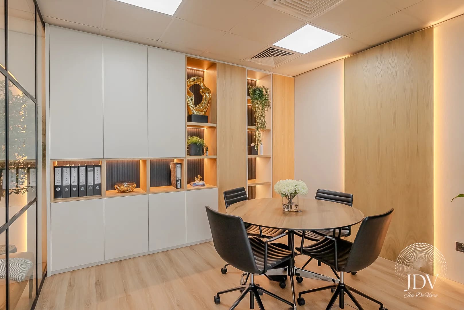 Real Estate Office - Image 19